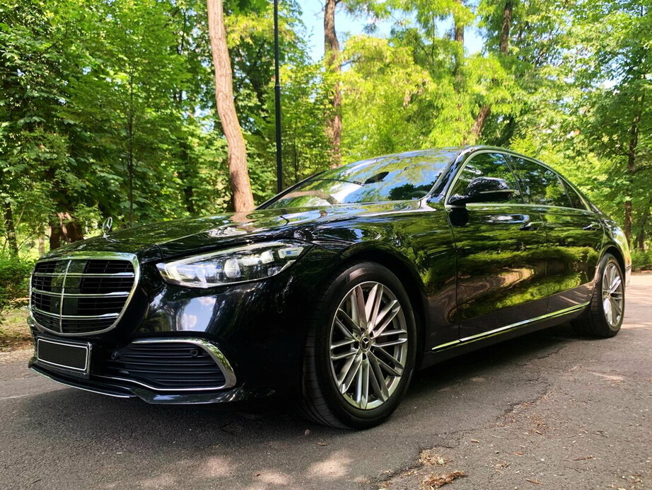 300 Аренда Mercedes-Benz W223 S-Class на прокат 