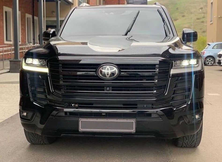 370 Позашляховик Toyota Land Cruiser 300 