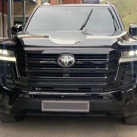 370 Позашляховик Toyota Land Cruiser 300 - авто на весілля у Києві - портфоліо 2