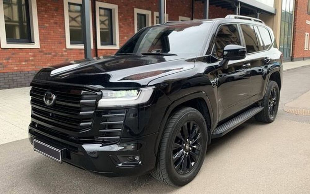 370 Позашляховик Toyota Land Cruiser 300 