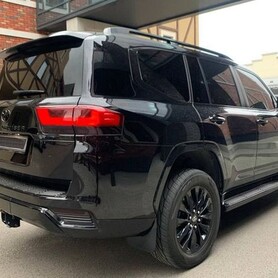 370 Позашляховик Toyota Land Cruiser 300 - авто на весілля у Києві - портфоліо 6