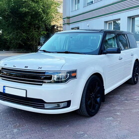 180 Позашляховик Ford Flex білий на весілля - авто на весілля у Києві - портфоліо 3
