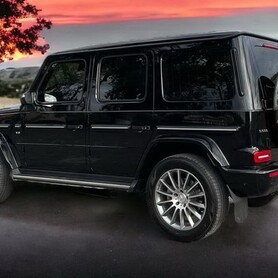 348 Mercedes Benz G500 AMG новий 2021 рік - авто на весілля у Києві - портфоліо 3