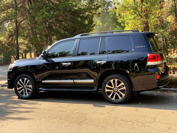 254 Позашляховик Toyota Land Cruiser 200 