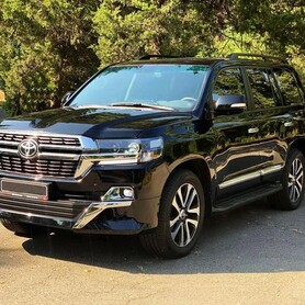254 Позашляховик Toyota Land Cruiser 200 - авто на весілля у Києві - портфоліо 1
