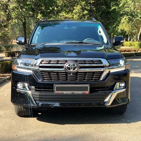 254 Позашляховик Toyota Land Cruiser 200 - авто на весілля у Києві - портфоліо 2