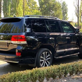254 Позашляховик Toyota Land Cruiser 200 - авто на весілля у Києві - портфоліо 5