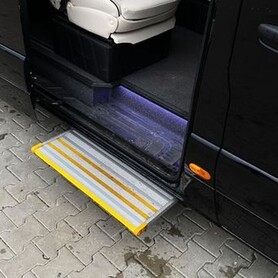425 Мікроавтобус Mercedes Sprinter 8 місць - авто на весілля у Києві - портфоліо 5