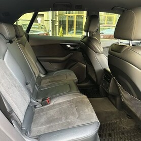 037 Позашляховик Audi Q8 S Line біла на весілля - авто на весілля у Києві - портфоліо 3