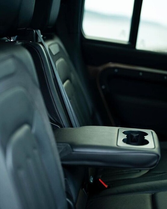 129 Оренда позашляховика Land Rover Defender  