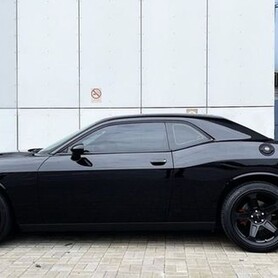 103 Оренда Dodge Challenger чорний 3.6 - авто на весілля у Києві - портфоліо 3
