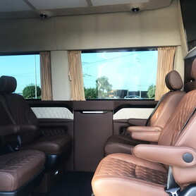 038 Mercedes Sprinter віп бус прокат оренда - авто на весілля у Києві - портфоліо 3