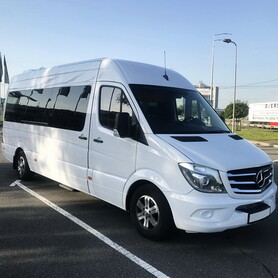 038 Mercedes Sprinter віп бус прокат оренда - авто на весілля у Києві - портфоліо 1