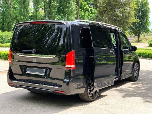 043 Оренда Mercedes-Benz V Class мікроавтобус 