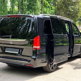 043 Оренда Mercedes-Benz V Class мікроавтобус - авто на весілля у Києві - портфоліо 6