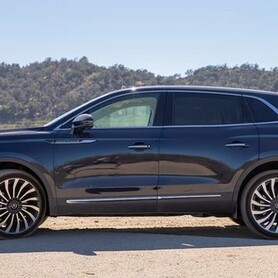 225 Оренда Lincoln Nautilus синій - авто на весілля у Києві - портфоліо 5