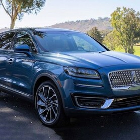 225 Оренда Lincoln Nautilus синій - авто на весілля у Києві - портфоліо 1