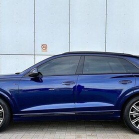 307 Позашляховик Audi Q8 синій - авто на весілля у Києві - портфоліо 4