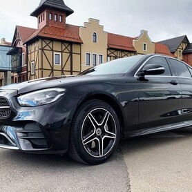 344 Mercedes-Benz E-class EQ W213 чорний HIBRYD - авто на весілля у Києві - портфоліо 3
