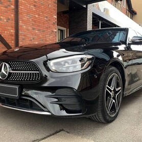344 Mercedes-Benz E-class EQ W213 чорний HIBRYD - авто на весілля у Києві - портфоліо 2
