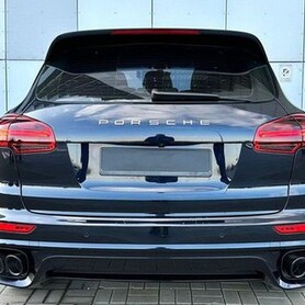 006 Позашляховик Porsche Cayenne чорний - авто на весілля у Києві - портфоліо 5