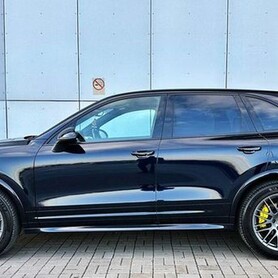 006 Позашляховик Porsche Cayenne чорний - авто на весілля у Києві - портфоліо 4