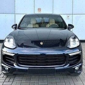 006 Позашляховик Porsche Cayenne чорний - авто на весілля у Києві - портфоліо 3