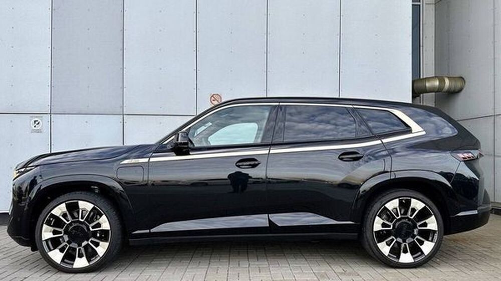 010 Позашляховик BMW XM HIBRYD 