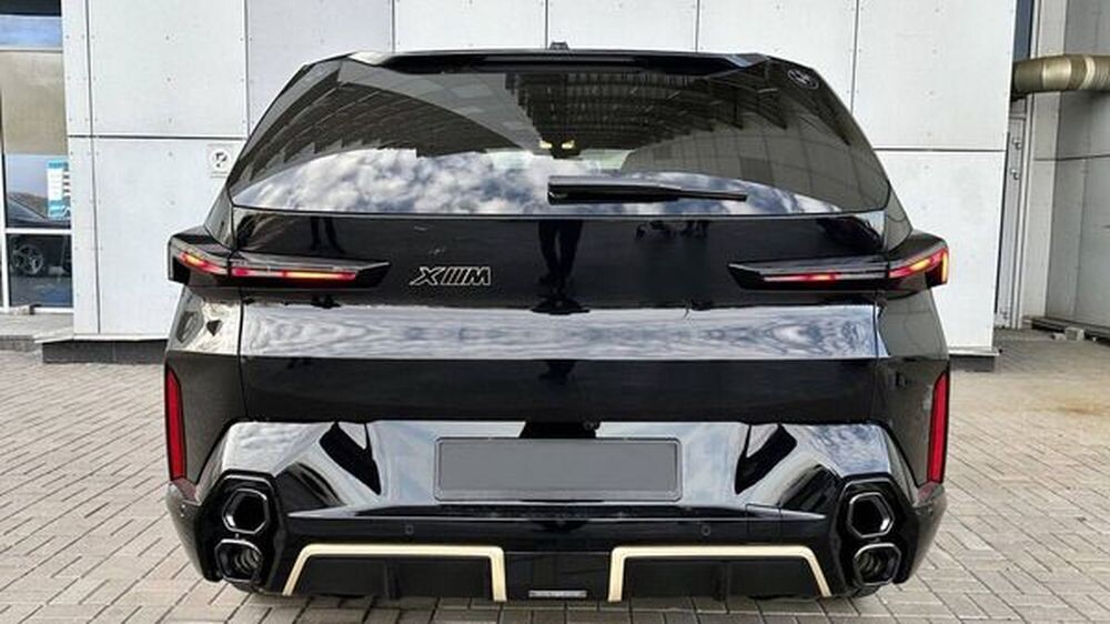 010 Позашляховик BMW XM HIBRYD 