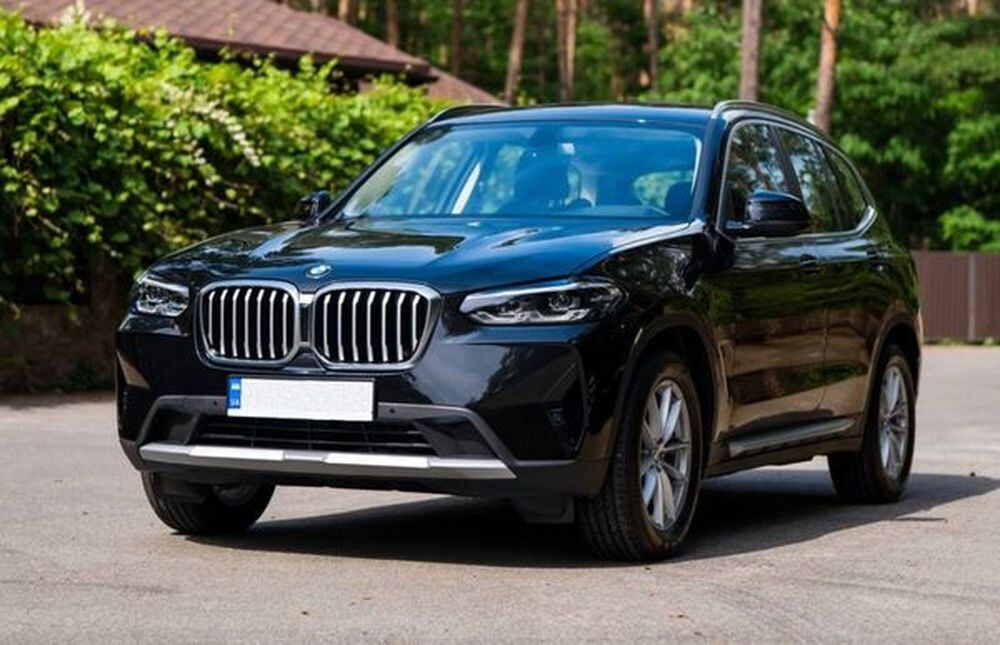 036 BMW X3 чорний позашляховик на прокат 