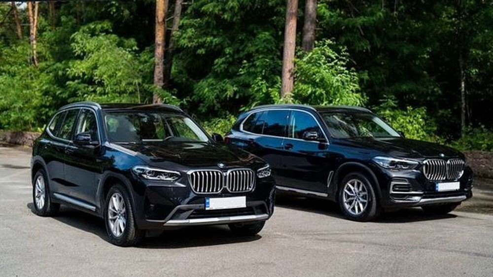 036 BMW X3 чорний позашляховик на прокат 