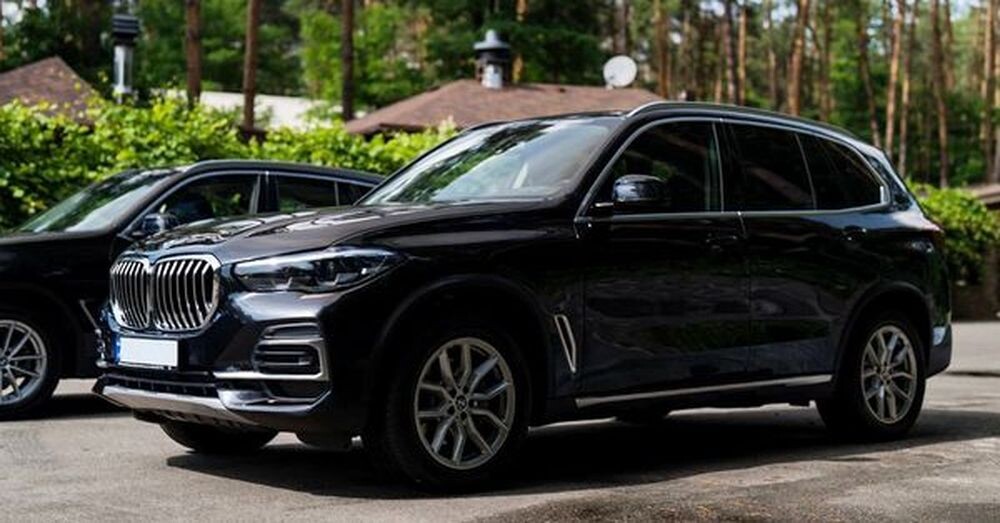 040 BMW X5 чорний позашляховик оренда 