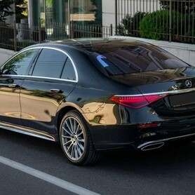 058 Оренда Mercedes S-class W 223 S 400d 4 matic - авто на весілля у Києві - портфоліо 5