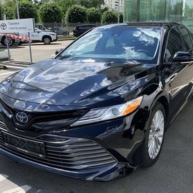 076 Toyota Camry V70 чорна 2022 на весілля - авто на весілля у Києві - портфоліо 1