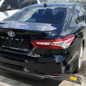 076 Toyota Camry V70 чорна 2022 на весілля - авто на весілля у Києві - портфоліо 3