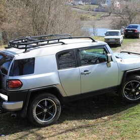 093 Позашляховик Toyota FJ Cruizer на весілля - авто на весілля у Києві - портфоліо 4