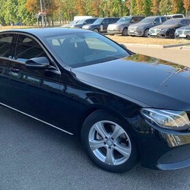 105 Mercedes W213 E класса черный аренда авто - авто на весілля у Києві - портфоліо 1