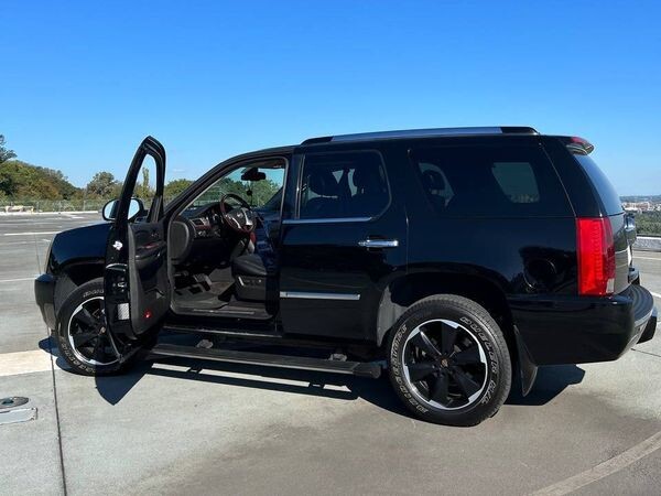 122 Позашляховик Cadillac Escalade замовити 