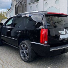 122 Позашляховик Cadillac Escalade замовити - авто на весілля у Києві - портфоліо 5