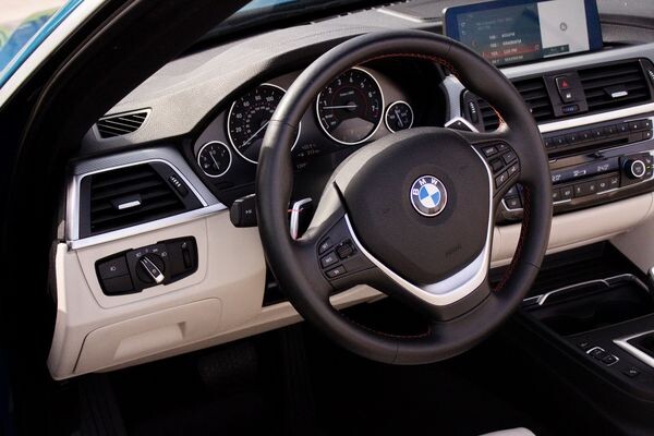 017 Прокат кабріолета BMW 430 серії 