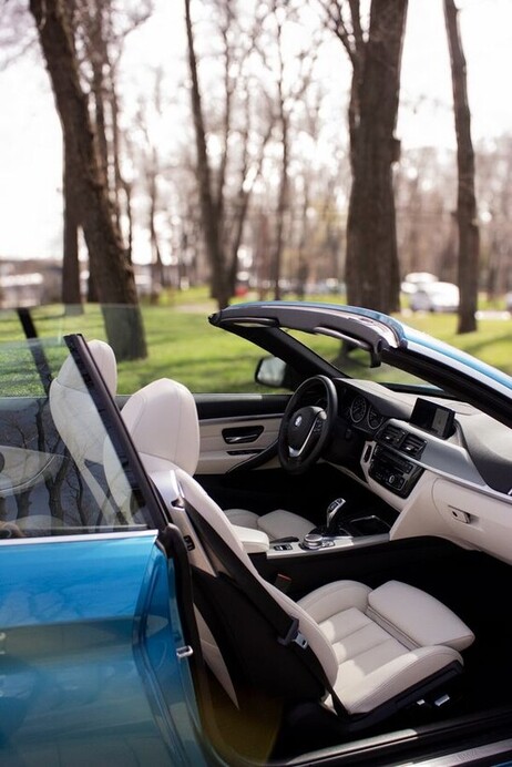 017 Прокат кабріолета BMW 430 серії 