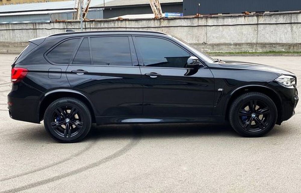 161 BMW X5 чорний джип 2014 оренда з водієм 