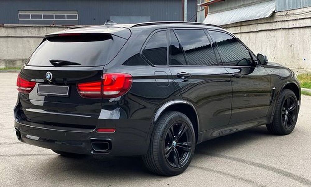 161 BMW X5 чорний джип 2014 оренда з водієм 