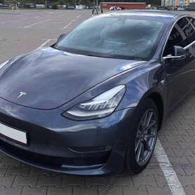 145 Электрокар Tesla Model 3 серая - авто на весілля у Києві - портфоліо 1