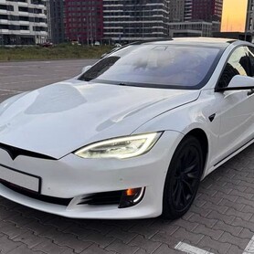 168 Електрокар Tesla Model S біла прокат б - авто на весілля у Києві - портфоліо 2