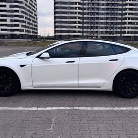 168 Електрокар Tesla Model S біла прокат б - авто на весілля у Києві - портфоліо 3
