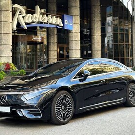 164 Mercedes Benz EQS 450+ електро оренда - авто на весілля у Києві - портфоліо 2
