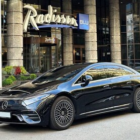 164 Mercedes Benz EQS 450+ електро оренда - авто на весілля у Києві - портфоліо 1