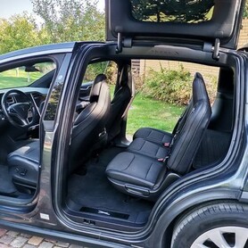 075 Tesla Model X сіра електричний позашляховик - авто на весілля у Києві - портфоліо 5