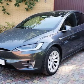 075 Tesla Model X сіра електричний позашляховик - авто на весілля у Києві - портфоліо 2
